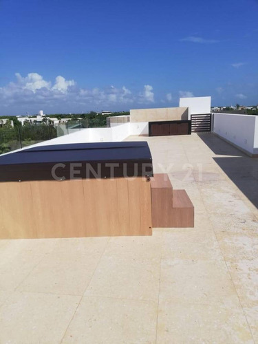Imagen 20 de 28 de Se Vende Lujosa Casa En Puerto Cancún C2023