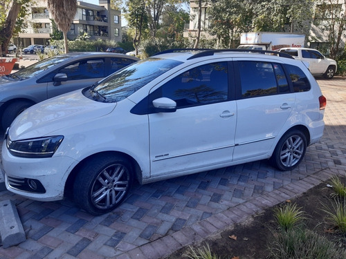 Imagen 1 de 10 de Volkswagen Suran 1.6 Imotion Highline 110cv 2017