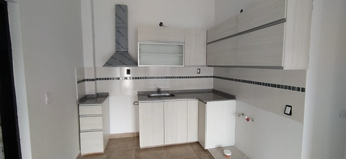 Imagen 5 de 19 de Magnifico Departamento En Venta De 4 Ambientes En Turdera