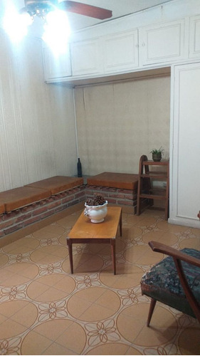 Casa 3 Ambientes En Caseros, Tres De Febrero