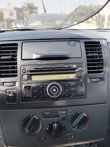 Nissan Tiida 1.8 Sense Sedan Mt