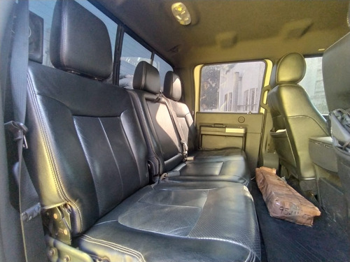 Imagen 8 de 17 de Ford F-250 Super Duty
