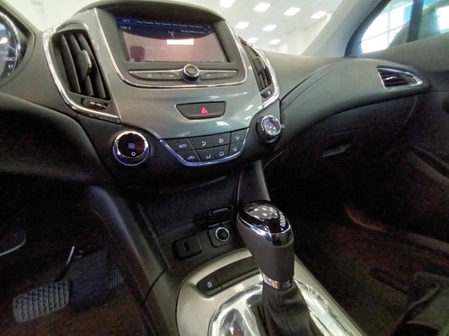 Imagen 13 de 22 de Chevrolet Cruze 5 Lt Mr