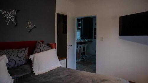 Imagen 8 de 20 de Hermosa Casa Con Pileta A La Venta En Lobos