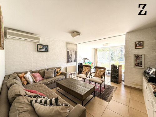 Casa En Venta De 1800 M2 De Lote Y 550 M2 Cubiertos En La Horqueta