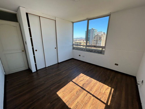 Venta Cómodo Y Céntrico Departamento 2d1b (81681)