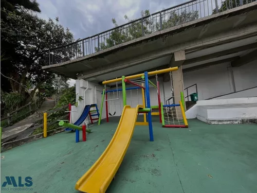 Amplia Casa Con Excelente Ubicación En Envigado!(mls#252487)
