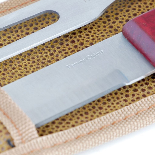 Imagen 4 de 6 de Set De Asado Inoxidable Con Funda Símil Carpincho | Giveaway