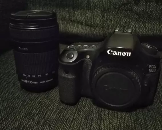 Canon Eos 60d Dslr + Lente 18-135mm - Negociable