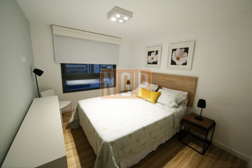 Departamento En Punta Del Este, Torre Cuenta Con Todos Los Servicios.es Un Proyecto Unico E Irrepetible Se Escucha Oferta Y Modo Mas Comodo Para Ud En Financiacion Promo!!!!- Ref: 25474
