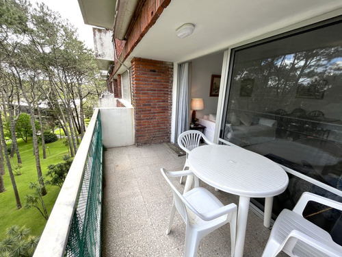 Venta Y Alquiler De Apartamento 1 Dormitorios En Punta (ref: Iea-1919)