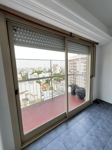 Flores-departamento En Venta 3 Amb-apto Credito-todo Luz-a 3 Cuadras Av. Rivadavia, Subte Linea A Y Ffcc Sarmiento-estado Impecable