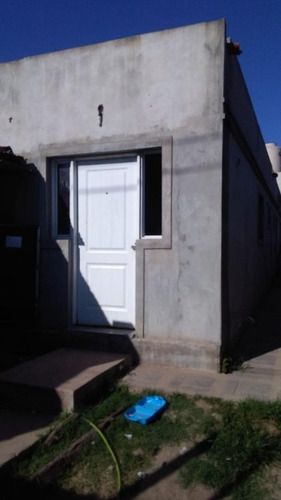 Local + 2 Departamentos En Venta