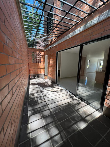 Casa En Venta En El Carmen De Viboral Sector Flores Silvestres ( Via Hacia Rionegro)