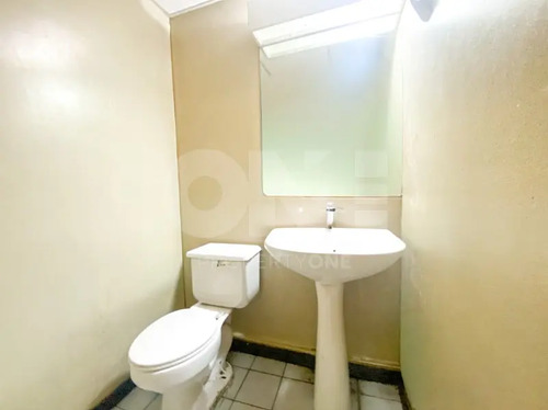 Venta Oficina  Metro P. Valdivia  2 Priv 2 Baños