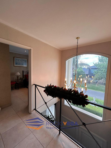 Casa En Venta En Barrio Santa Ana Moreno