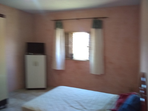 Casa Com 3 Dormitórios 1 Banheiro Lavanderia