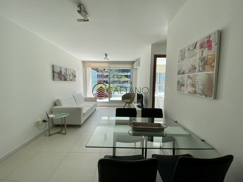 Imagen 2 de 14 de Apartamento A Pasos Del Puero.