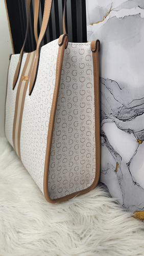 Bolsa Guess Sg948222 Nueva 100 % Original Con Etiqueta Beige Estampado Oro Beige