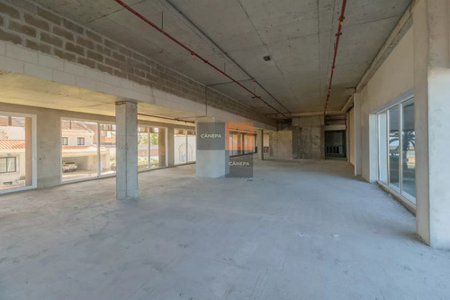 Oficina En Venta Sobre Rambla
