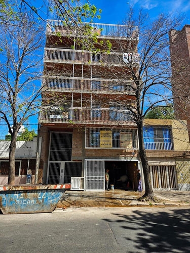Departamento En Luis Agote
