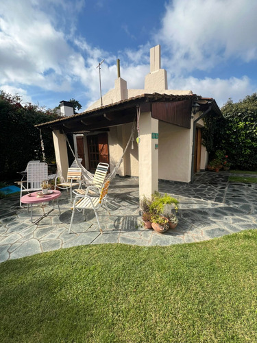 Barrio Patagonia-casa En Venta Sobre Calle Pilmaiquen