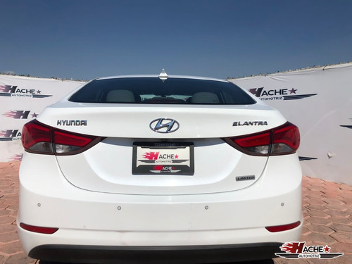 Imagen 9 de 12 de Hyundai Version Limited Tech Elantra 2016