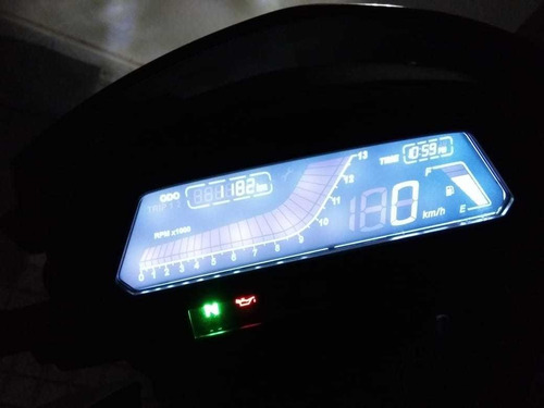 Imagen 4 de 12 de Bajaj Dominar 400