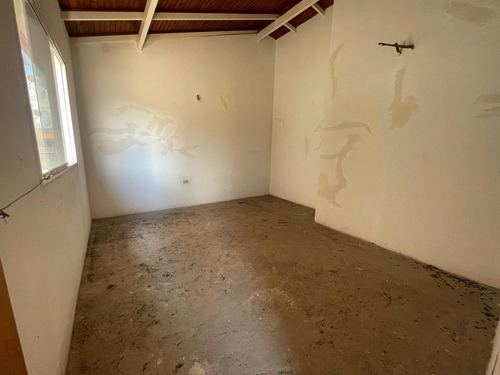 Imagen 10 de 18 de Town House En Venta En Nueva Barcelona El Cr Katuarito E
