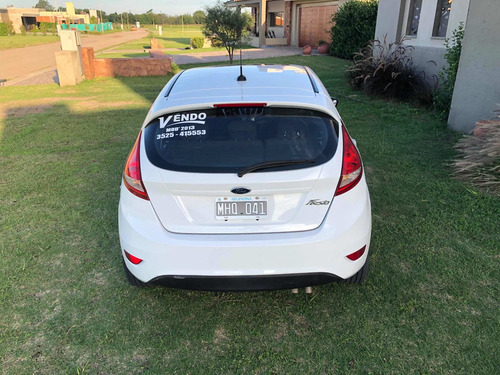 Ford Fiesta Kinetic Design 1.6 Sedan Titanium 120cv 2013