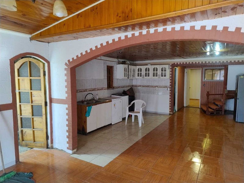 Casa En Venta 4d 1b Y 3est En Coronel, Biobío