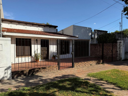 Casa En Venta - 3 Dormitorios 1 Baño - Saladillo
