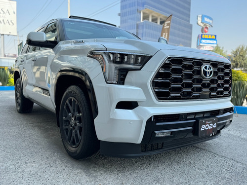 Toyota Sequoia Platinum 2024