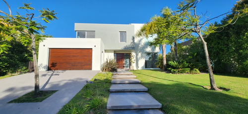 Sin Comision. Urgente!!! Escucho Oferta Razonable. Con Renta. Inmobiliarias Abstenerse.