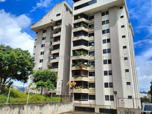 Apartamento En Venta En Los Chaguaramos. Yr242162. Apartamento 4hab 3 Baños, Maletero, Tanque De Agua; Muy Ventilado E Iluminado, Con Vista De 200 Grados Al Avila Y Panorámica De La Ciudad.