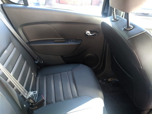 Imagen 2 de 12 de Renault Stepway 2022 1.6 16v C.a.b