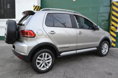 Imagen 12 de 25 de Volkswagen Crossfox 2015 Msi 16v Caja 6 Vel - 1° Dueño -