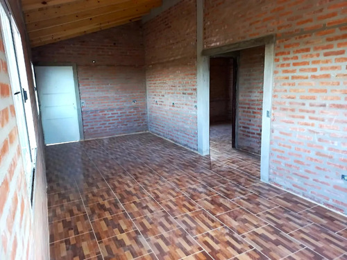 Chalet A Construir - 2 Dormitorios, Cocina-comedor Y Porche De Entrada