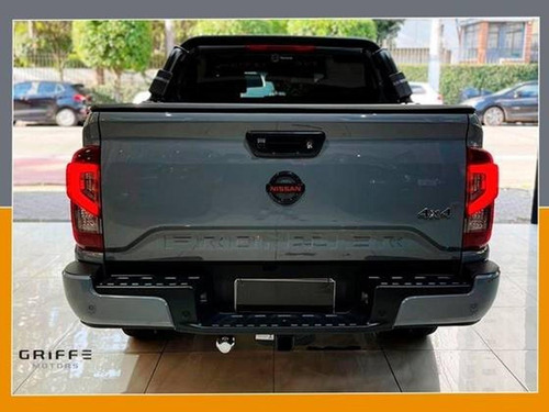 Nissan Frontier 2.3 16V TURBO DIESEL PRO4X CD 4X4 AUTOMÁTICO