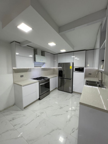 Casa En Venta En Las Morochas Tipo Chalet Con Planta Eléctrica. Negociable (cv)
