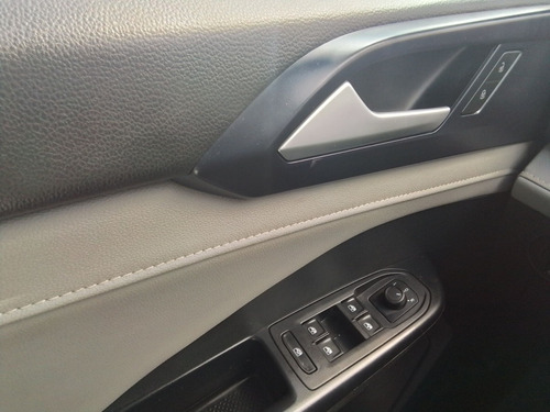 Volkswagen Taos 1.4 250 TSI TOTAL FLEX COMFORTLINE AUTOMÁTICO