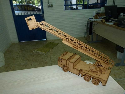 Vetor Caminhão Em Cnc/laser / Freza