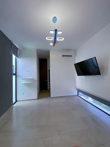 Residencia Con Domótica Y Paneles Solares En Montebello