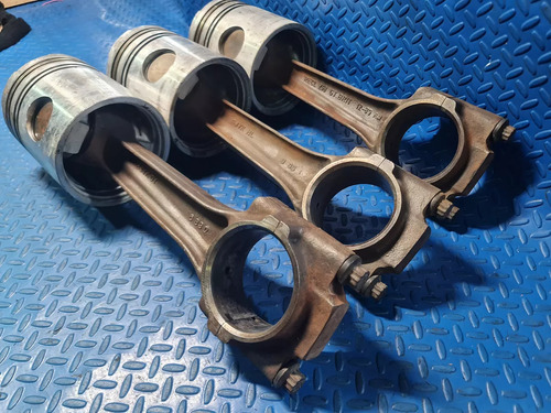 Biela Y Piston Cummins 350 Big Cam ( Cada Uno ) (Usado)