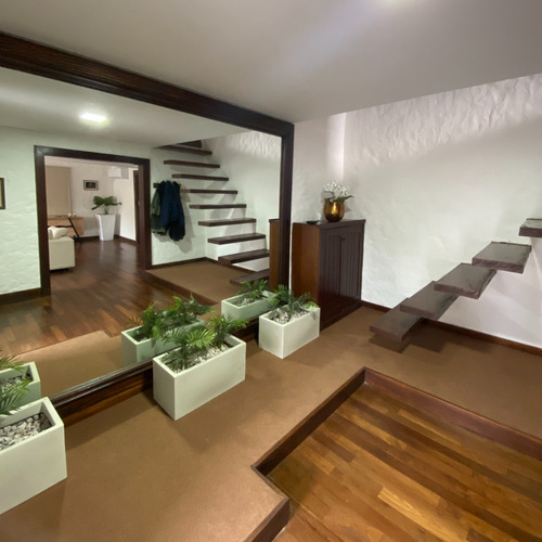 Venta Hermosa Casa De Tres Dormitorios, Cuatro Baños, Barbacoa Y Piscina Ciudad De La Costa Médanos De Solymar