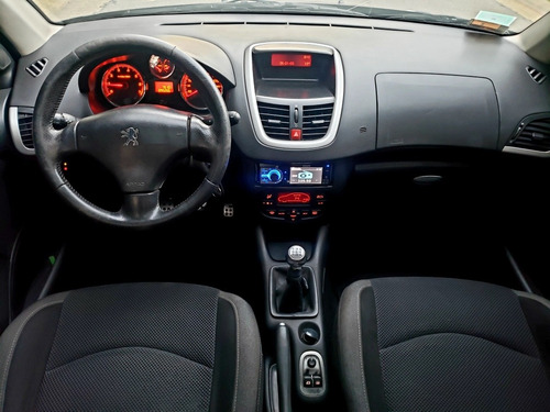 Peugeot 207 2010 1.6 Xt