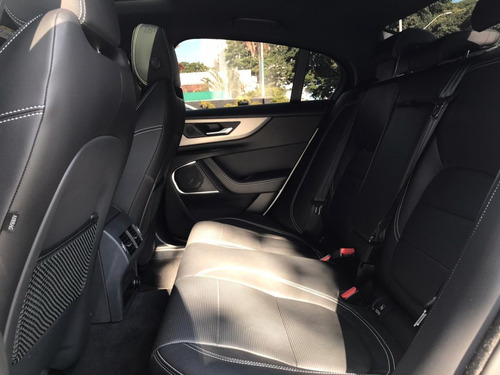 Jaguar Xe R-dynamic S