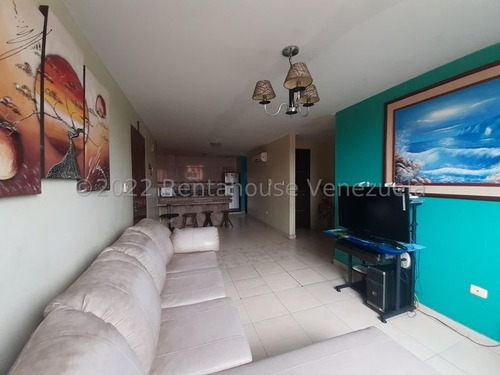 Apartamento En Venta En San Jacinto Maracay Aragua 23-878 Irrr