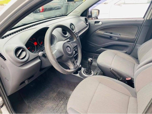 Imagem 14 de 15 de Volkswagen Voyage 1.6 Mi City 8v Flex 4p Manual