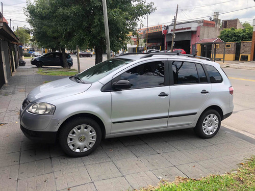 Volkswagen Suran 1.6 I Comfortline 90a 2009